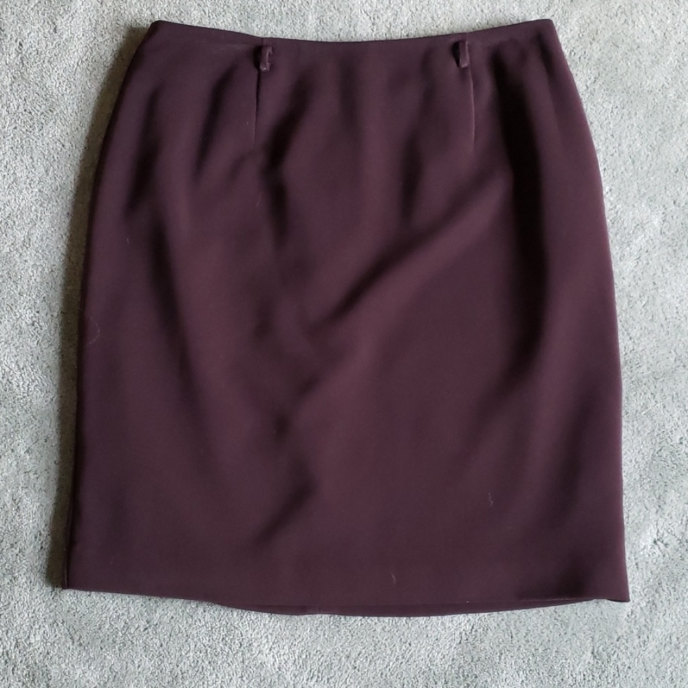 EUC T. Garment Sz 12 chocolate brown skirt